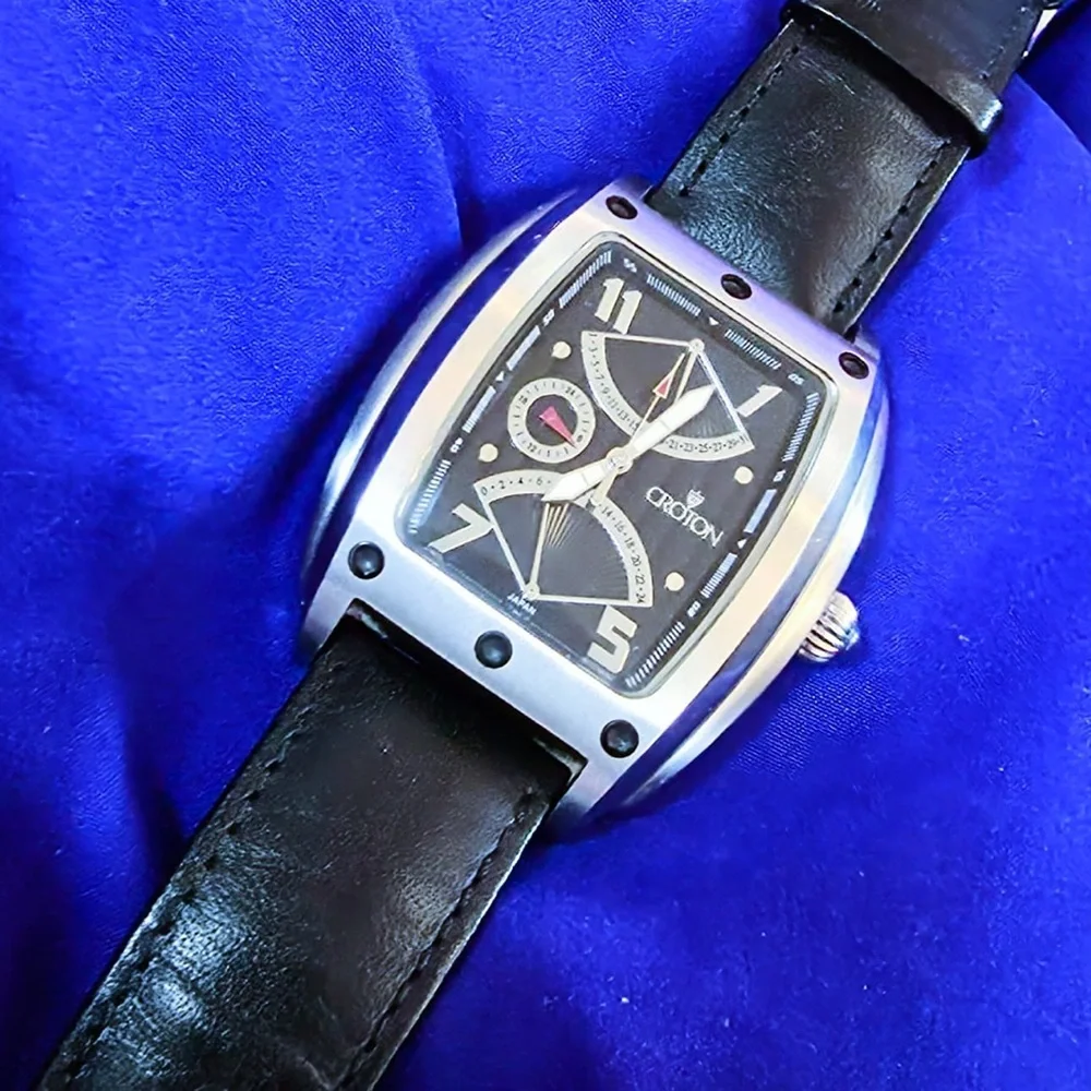 Croton Retrogade Day Date Classic Mens Watch
